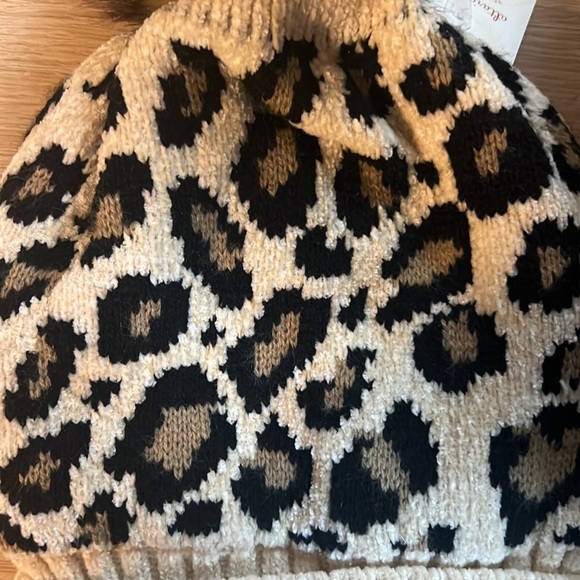 Winter hat - Picture 2 of 4